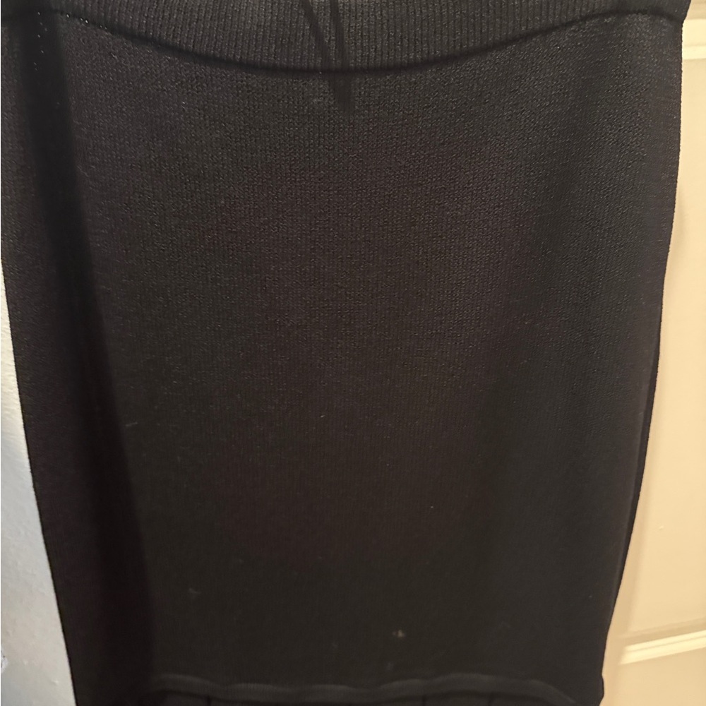 Elegant Black Knit Skirt